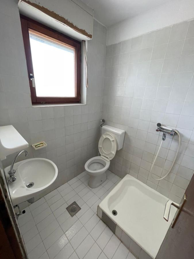 Hotel Summer Sky à Ulcinj Extérieur photo